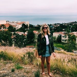 Meet your Posher, Jen